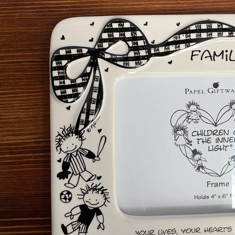 Papel Giftware Children of the Inner Light Family Picture Frame 4x6 Black White